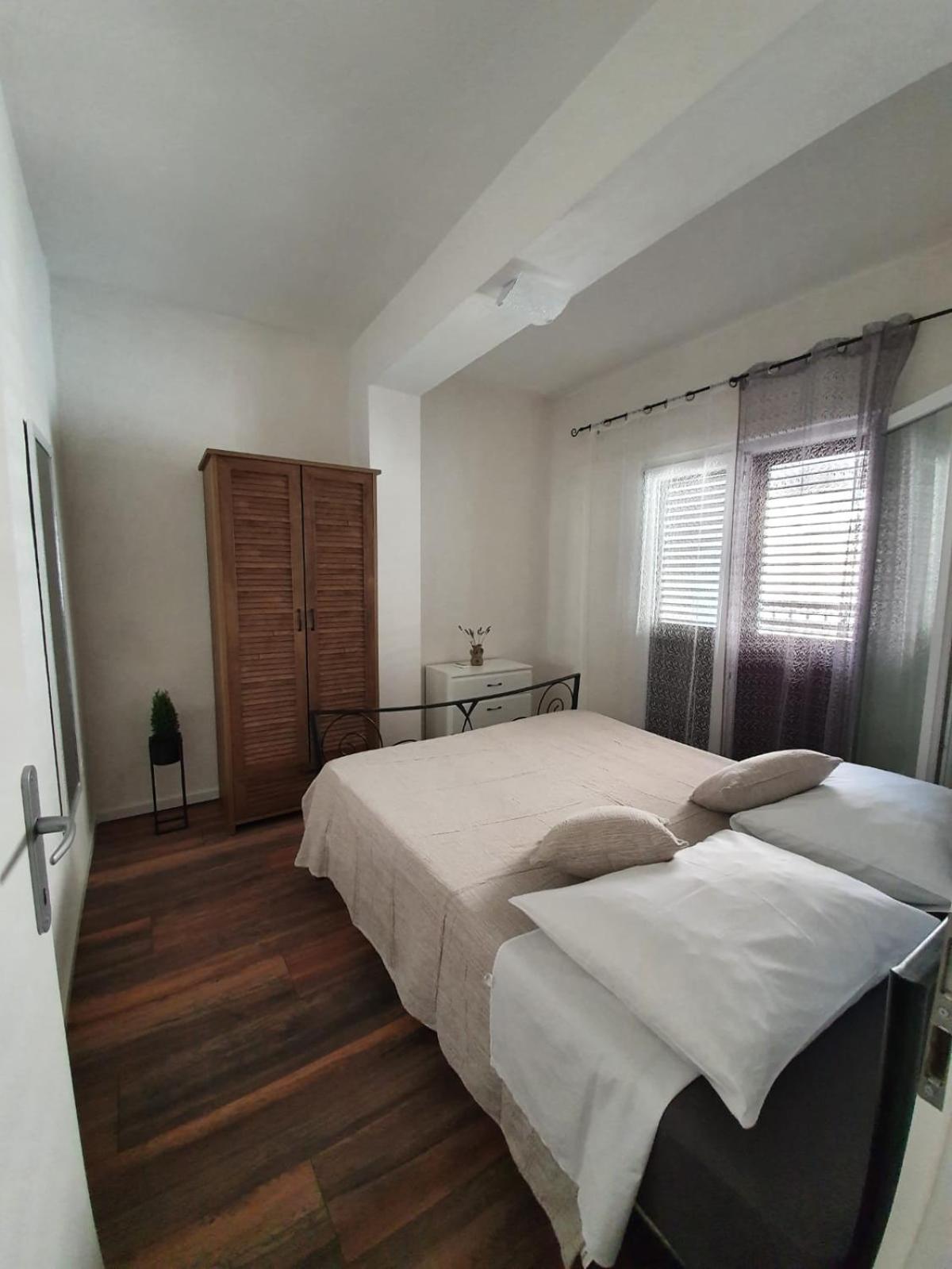 וויס Apartments Kut חדר תמונה