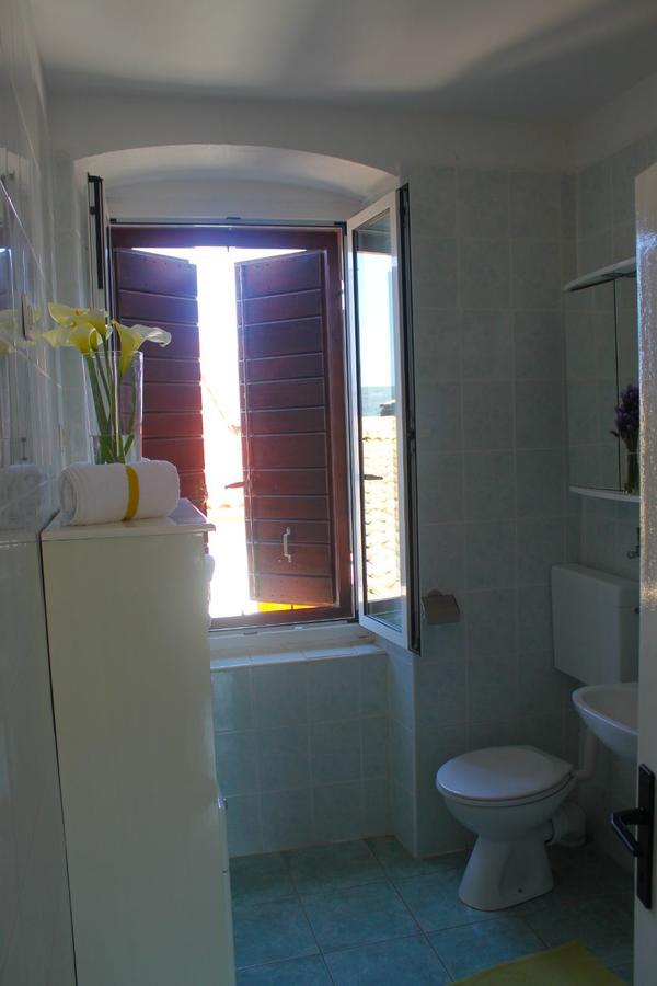 וויס Apartments Kut מראה חיצוני תמונה